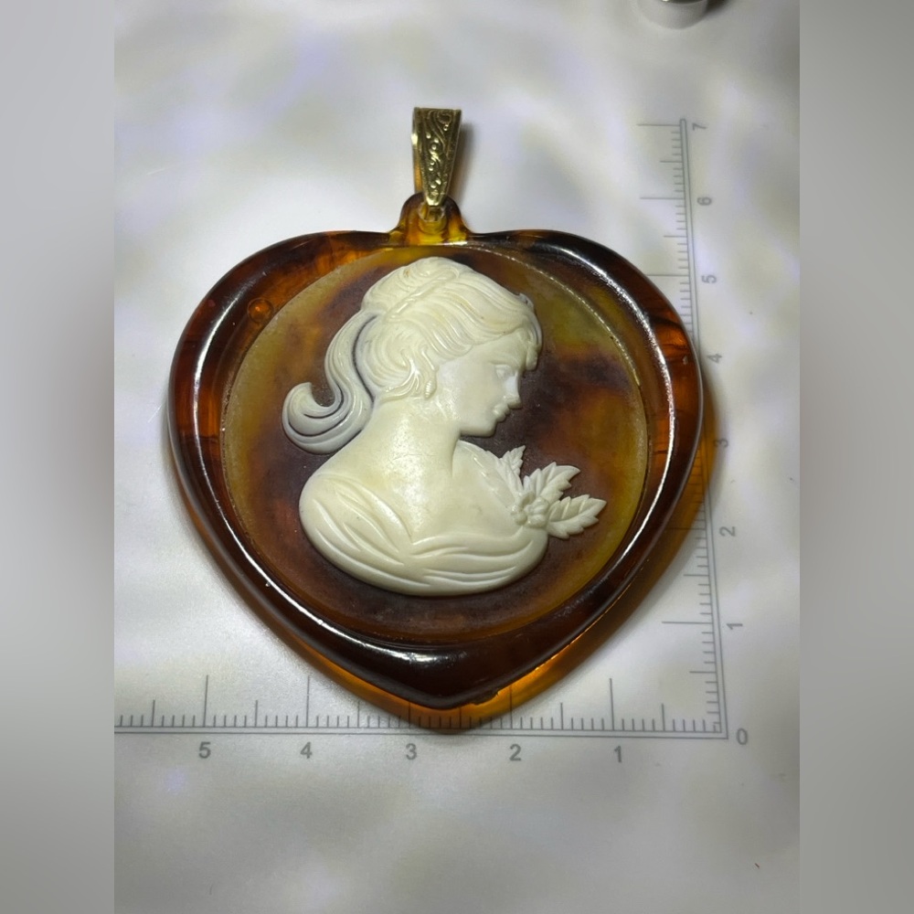 Vintage Style Heart Cameo Pendant Resin Lady Profile Amber Tone Tested Under UV